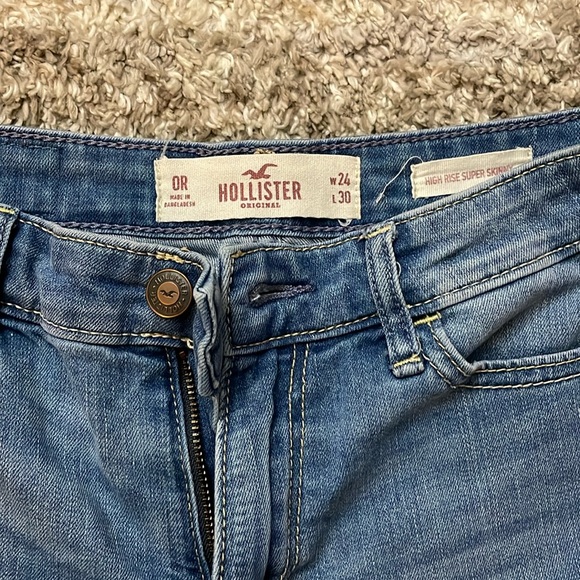 Hollister waist 24 length 30 - Picture 1 of 2